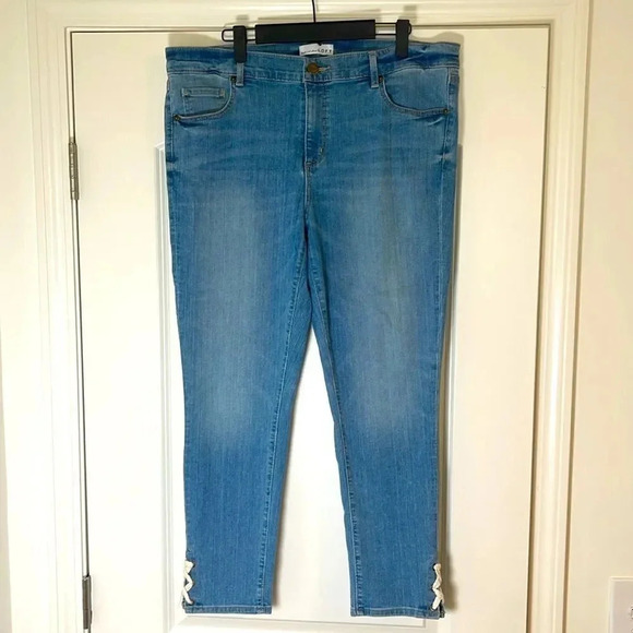 LOFT Skinny Cropped Jeans  - Size 14/32 - Picture 1 of 8